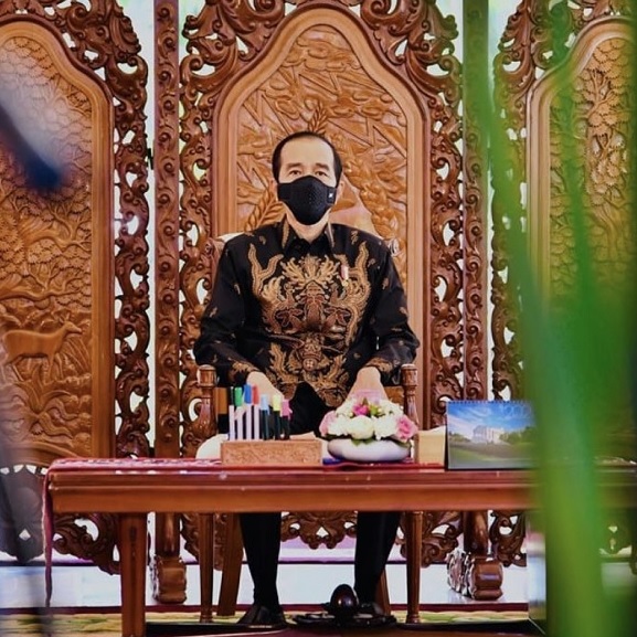 Book Review: Man of Contradictions